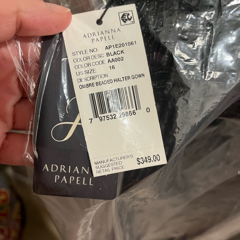 NWT Adrianna Papell Beaded Black Gown Size 16 - Picture 4 of 7
